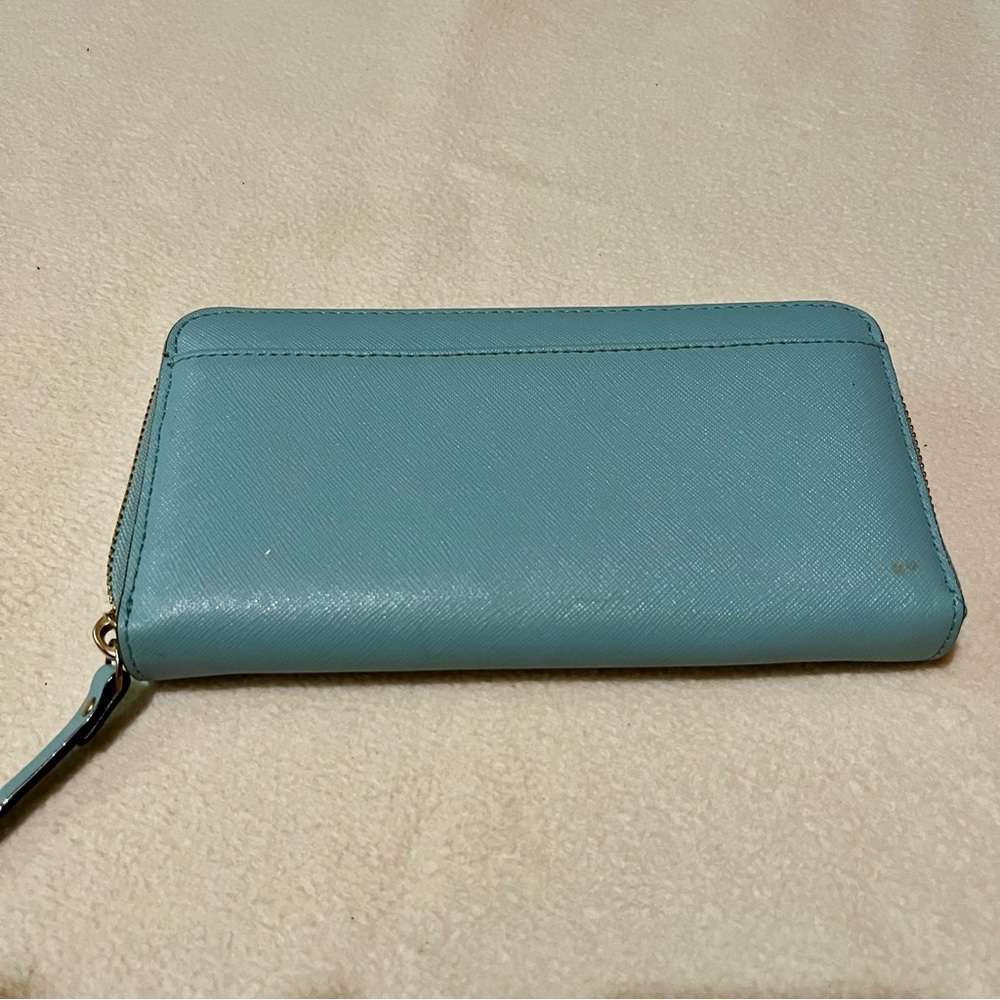 Kate Spade Zipper Wallet - Picture 4 of 8